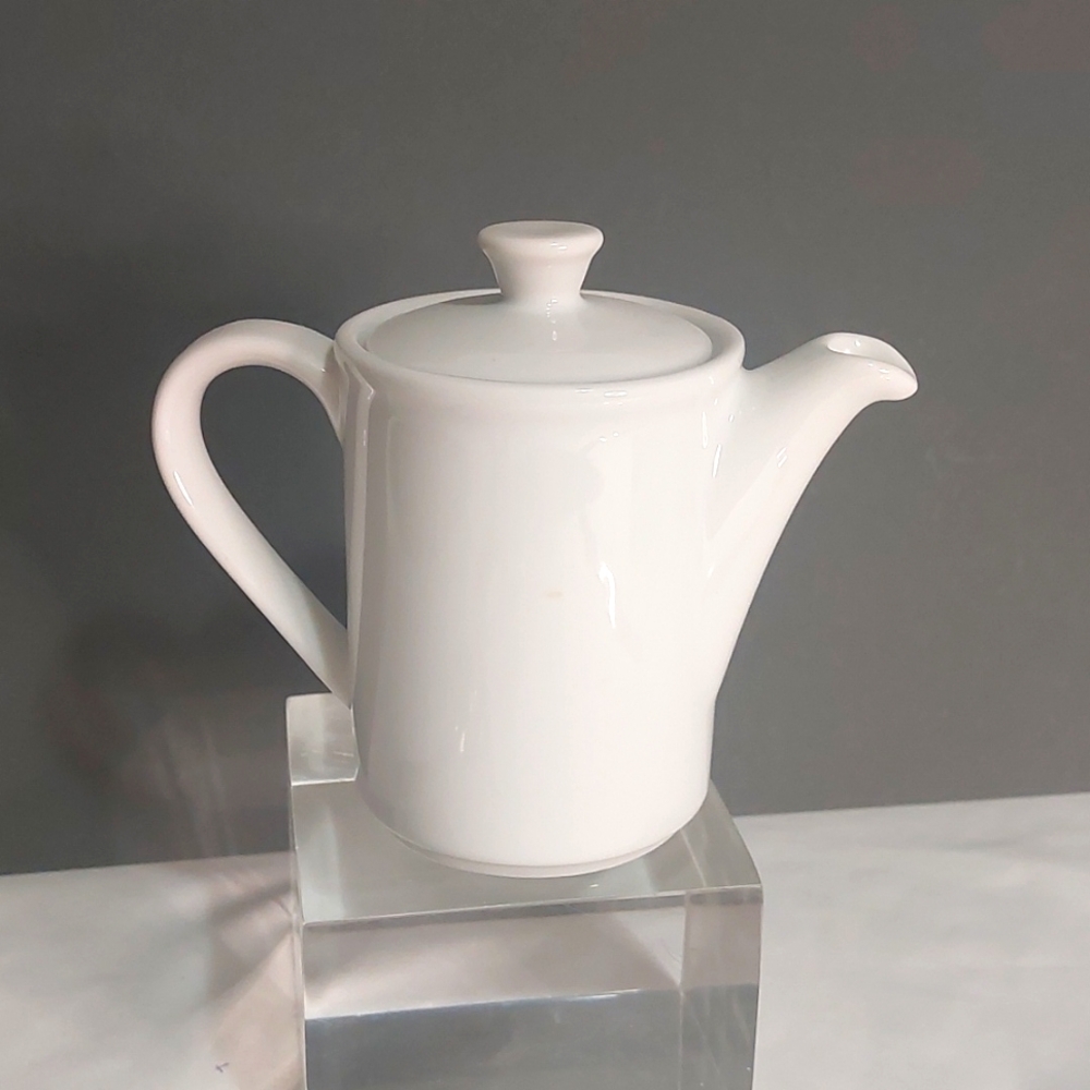White Ceramic Single Cup Teapot or Creamer